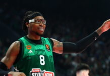 Ο Ρίσον Χολμς και η σύζυγός του αντέδρασαν μετά την ατάκα Αταμάν: «Είναι ντροπή» holmes 2 1200x630.jpg