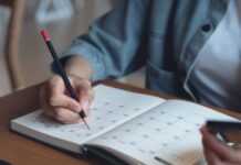 Αργίες 2026: Πότε πέφτει Πάσχα και πότε είναι του Αγίου Πνεύματος – Όλα τα τριήμερα istock 2162756318 1200x630.jpg