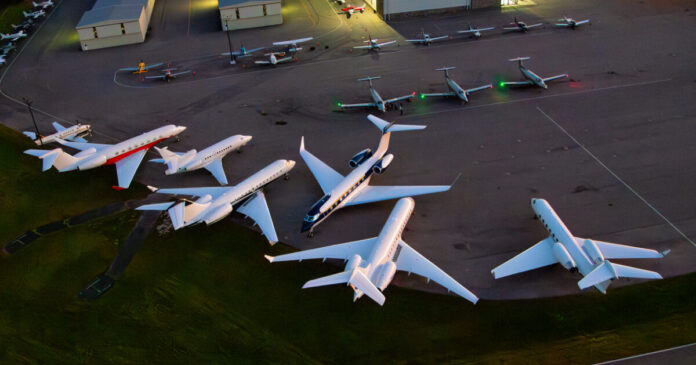 jets istock 2178153076 1200x630.jpg