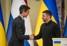 Ζελένσκι: Την κοινή παραγωγή όπλων συζήτησαν με τον Ολλανδό πρωθυπουργό jetten zelensky ap 1200x630.jpg