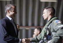 mitsotakis kipros pilotoi f16 vasiki 1200x630.jpg