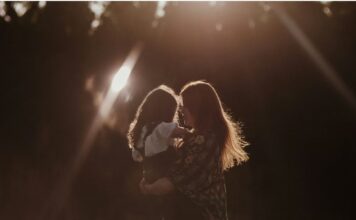 ntantades tis geitonias 1.jpg