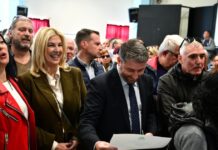 ΠΑΣΟΚ: Στις κάλπες για την εκλογή συνέδρων σε κλίμα εσωστρέφειας – Ψήφισαν Νίκος Δούκας, Χάρης Δούκας και Άννα Διαμαντοπούλου pasok androulakis 1 1200x630.jpg