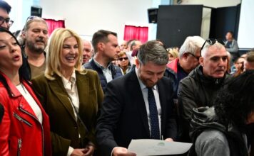 pasok androulakis 1 1200x630.jpg