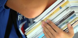 sxolika vivlia 1 1200x630.jpg