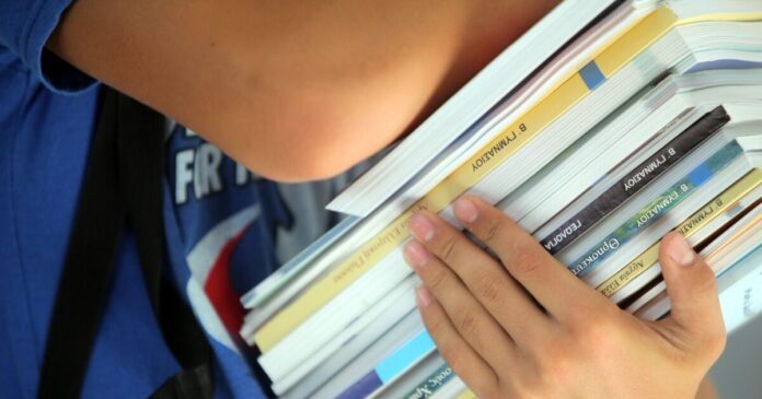 sxolika vivlia 1 1200x630.jpg