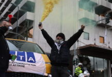 Απεργία ταξί: Πραγματοποιήθηκε το μεσημέρι η συγκέντρωση διαμαρτυρίας στο Σύνταγμα – Κορυφώνονται οι κινητοποιήσεις τη Δευτέρα taxi3 1200x630.jpg