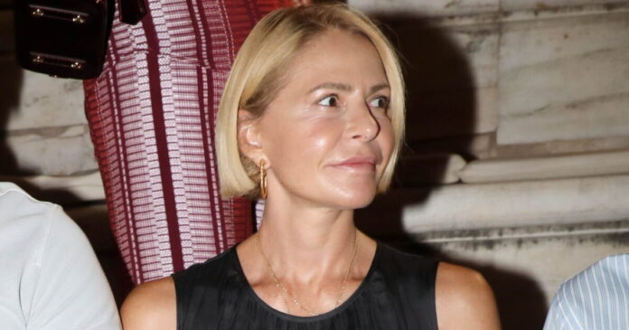 tzeni mpalatsinou ndp 1200x630.jpg