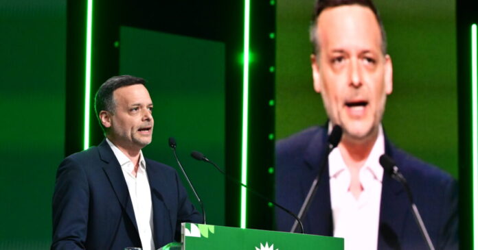 xaris doukas sinedrio pasok 1200x630.jpg