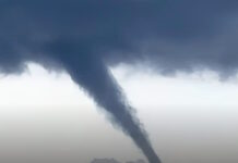 Σάμος: Η στιγμή που «χτυπά» μεγάλος υδροστρόβιλος ydrostrovilos samos 30032026 1200x630.jpg