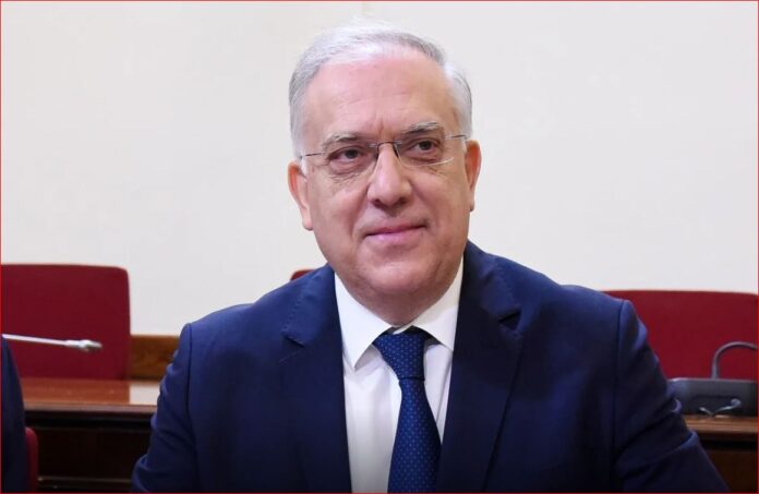 ypourgeio 1.jpg ypourgeio 1.jpg