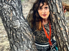 Το ασυνήθιστο mix and match σε animal prints της Κωνσταντάκη έστειλε τη Μαγγίρα στα…κάγκελα 04a473878ca5fd9f304db469f17252e0 XL.jpg