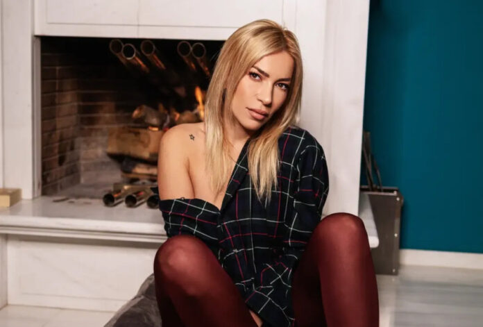 0b7d45d3e91d45ef459eace0a6fa1371 L.jpg