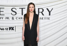 Grace Gummer: Η κόρη της Meryl Streep, μια εντυπωσιακή αποκάλυψη στο “Love Story” 1fbcb6103040a445edd4d4c5fad9a6b5 L.jpg