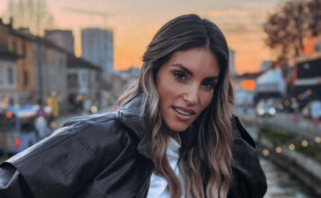 47d8eec99bdf438b355815efd5e5e8af XL.jpg