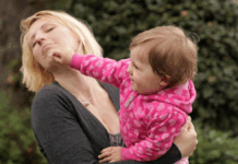 Το παιδί σου σε χτύπησε; Δες τι χρειάζεται πραγματικά εκείνη τη στιγμή 63453754375434.gif