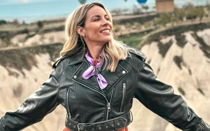 670692f1ab5e5cc259cfd87aec18daa5 L.jpg