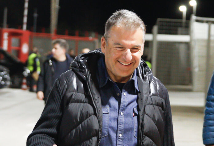 68d07f415fc74a2cefab60ba73ba1f2b XL.jpg