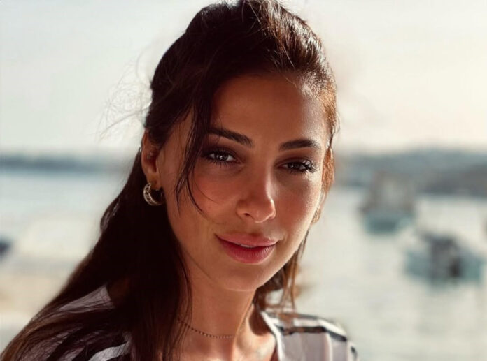 7c117322aff07bc3eb8020d6f8a1db6f L.jpg