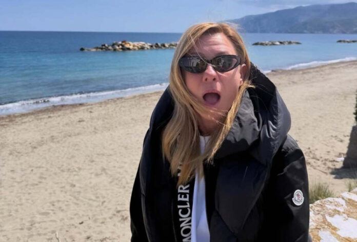 80a46839857f6d9eade5ad757f689133 L.jpg