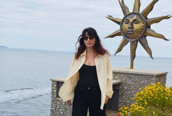 92af4ff23f2b132a75d2427251e52f99 XL.jpg