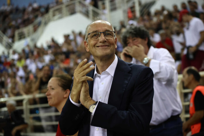 BAGGELIS LIOLIOS scaled.jpg