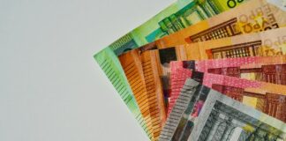 Elaxisto Eggyimeno Eisodima 1.jpg