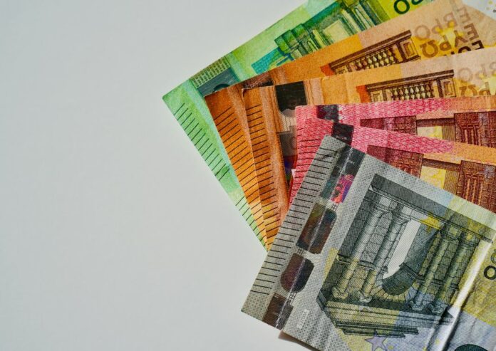 Elaxisto Eggyimeno Eisodima 1.jpg