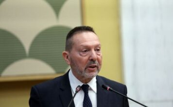 Giannis Stournaras 1 2.jpg