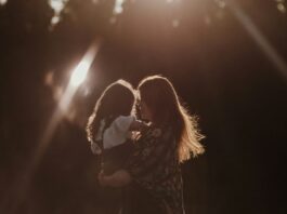 Ntantades tis geitonias 1 1.jpg