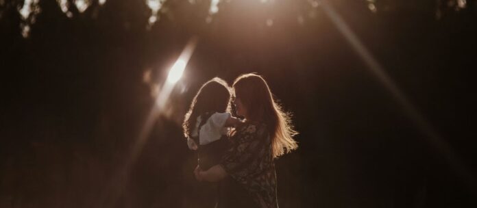 Ntantades tis geitonias 1 1.jpg