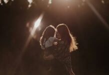 Ntantades tis geitonias.jpg