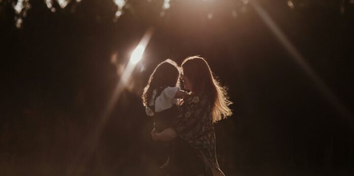 Ntantades tis geitonias.jpg