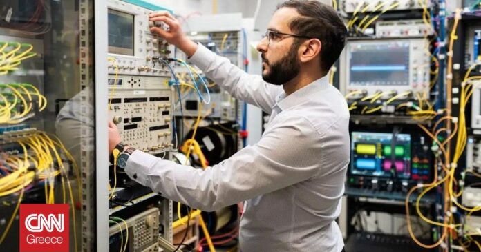 a9058a0a 1775109204465 104584870 optic fiber og.jpg