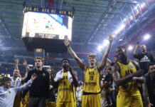 ΑΕΚ: Οι έξαλλοι πανηγυρισμοί παικτών και οπαδών στη «Sunel Arena» μετά την πρόκριση της Ένωσης στο Final 4 του BCL aek mpasket eurokinissi 2 1200x630.jpg