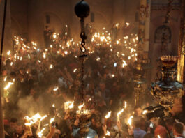 Άγιο Φως: Στα Ιεροσόλυμα το πρωί του Μεγάλου Σαββάτου η ελληνική αποστολή, xωρίς πιστούς η τελετή αφής agio fos panagios tafos 1200x630.jpg