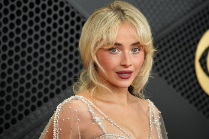 b0fc82bf9c946e560fffc9b6d636bb61 L.jpg