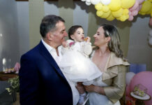 Πύρρος Δήμας – Αφροδίτη Σκαφίδα: Η κόρη τους έγινε 2 και η μαμά έθεσε ψηλά τον πήχη d797718fba04156704d1aeb51811d985 XL.jpg