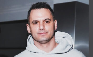 e0ab3e6ef45b5403fcc8382065b8c736 XL.jpg