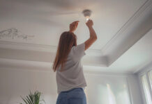 Το ταβάνι είναι πολύ χαμηλό; Οι απρόσμενες διακοσμητικές μας συμβουλές για να δημιουργήσετε την ψευδαίσθηση ύψους e1a08e242813b0454bb2458769411a28 XL.jpg