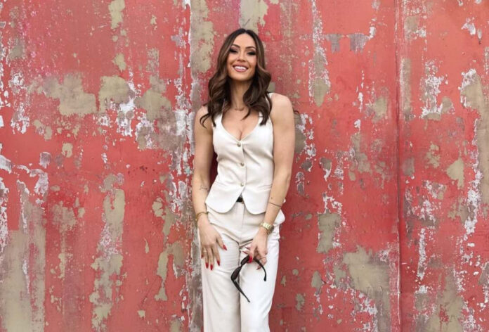 e717fe3672b925b9956b767facf4b86d L.jpg