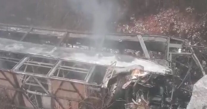 ecuador bus 1200x630.jpg