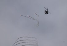 Μέση Ανατολή: Ξεκίνησαν οι συνομιλίες για εκεχειρία και στον Λίβανο – «Δεν μας επηρεάζει ο αποκλεισμός των ΗΠΑ στο Ορμούζ» λέει το Ιράν – Live όλες οι εξελίξεις elikoptero israel lebanon 1200x630.jpg