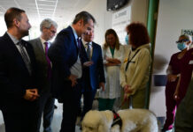 episkepsi mitsotaki nosokomeio metaxa skilos therapeias1 1200x630.jpg