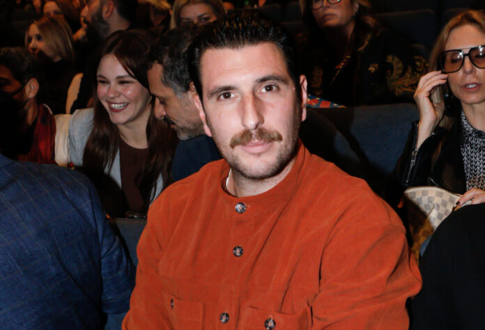 f9205772b3796232c889283a3d98e8e1 XL.jpg