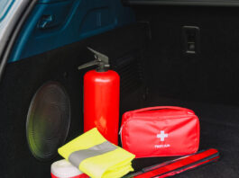 Το φαρμακείο του αυτοκινήτου αλλάζει: Τα 16 αντικείμενα που πρέπει να περιέχει από τις 18 Ιουνίου firstaid istock 2228591003 1200x630.jpg