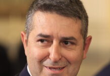 Γιώργος Μυλωνάκης: Κρίσιμο το επόμενο 48ωρο για την κατάσταση της υγείας του – Παραμένει στη ΜΕΘ μετά τη ρήξη ανευρύσματος giwrgos mulwnakhs eurok 1 1200x630.jpg