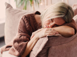 Αποφεύγει τη δέσμευση ή εσένα; Η λεπτή γραμμή που σε μπερδεύει και είναι λογικό istock 2156119487 1200x630.jpg