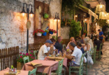 Πενταπλασιάστηκαν οι Τούρκοι τουρίστες στα ελληνικά νησιά, «κλειδί» η βίζα istock 851467848 1200x630.jpg