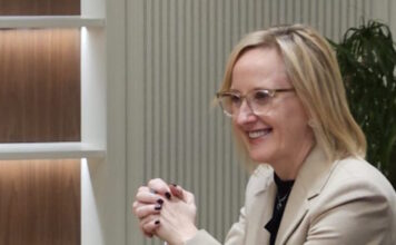 julie davis 29042026 1200x630.jpg